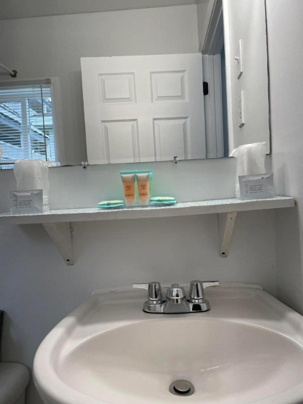 The Grand Beach Inn image 49