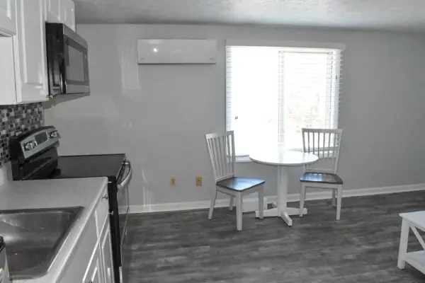 The Grand Beach Inn 6